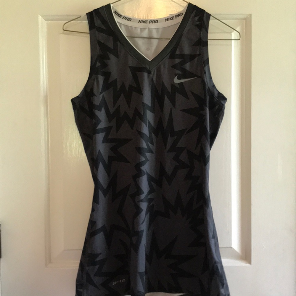 Nike Pro tank